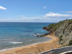 Snug apartment in Isola Capo Rizzuto with garden